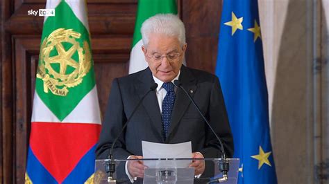 Mattarella Lavoro Un Diritto Tasse Un Dovere Di Tutti Video Sky