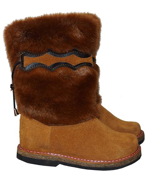 Унты и меховая обувь