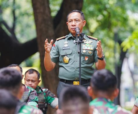 Panglima Tni Cek Kesiapan Pasukan Pengaman Unjuk Rasa Dan Babinsa