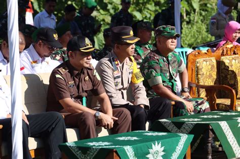 Wakapolres Kulonprogo Hadiri Upacara Penutupan TMMD Sengkuyung Tahap I