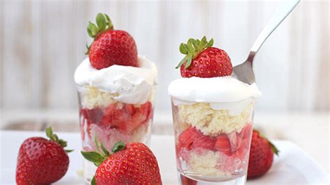 Strawberry Shortcake Dessert Cups