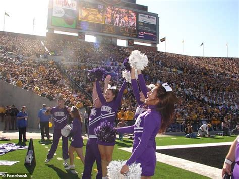 Ex Northwestern Cheerleader Sues School For Sexual Harassment Daily