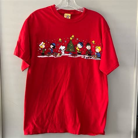 Peanuts Shirts Peanuts Snoopy Christmas Scene Red Tshirt Sz Med Poshmark