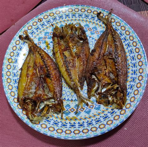 pritong daing na galunggong rphfoodpics