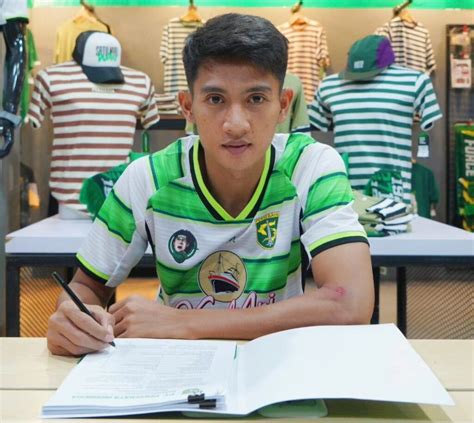 Persebaya Kontrak Malik Risaldi Dengan Durasi Dua Musim Suara Surabaya