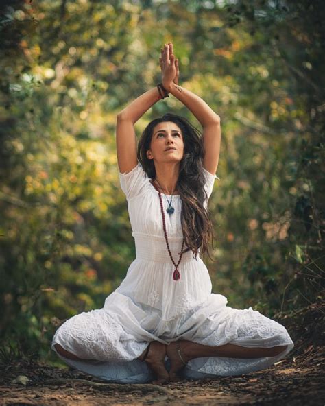 Naked Yoga Conoce Todo Sobre Esta Disciplina Que Te Har Conocer Tu