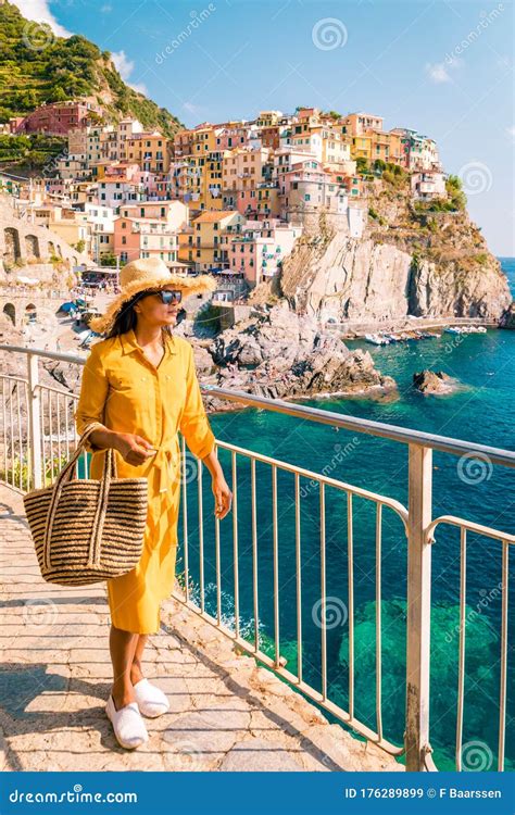 Woman Visit Manarola Village Cinque Terre Coast Italy Manarola Is A