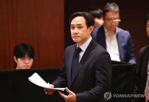 기자회견 참석하는 최윤범 고려아연 회장 연합뉴스