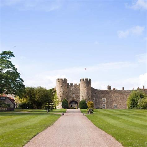 Amberley Castle - Amberley - Book a MICHELIN Guide Hotel