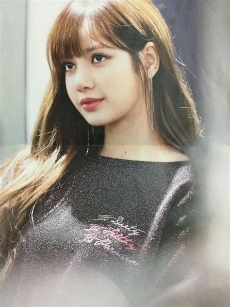 Pin By Casual On Beauty Celebrities Blackpink Lisa Blackpink Photos