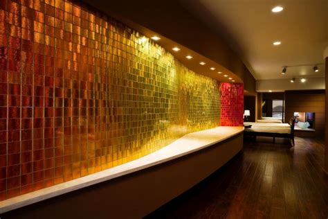 4 Ways Color Glass Enhances Feature Walls