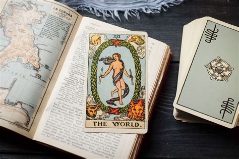 Smith Waite Tarot Deck Centennial Edition Review And Images