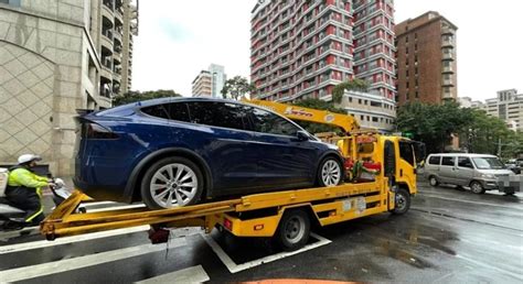 2款特斯拉遭投訴「失速電車」 國道失去動力急停｜東森財經新聞