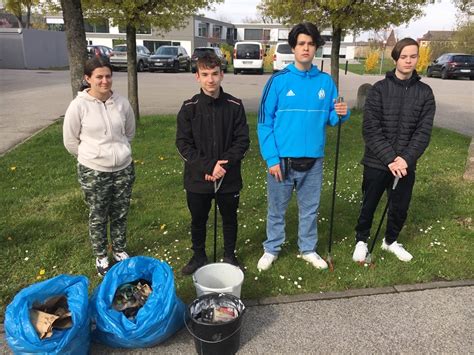 Müllsammelaktion an der Schule Staatliches Berufliches Schulzentrum