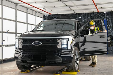 2022 Ford F-150 Lightning battery specs revealed