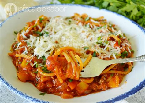 Espagueti Con Carne Molida En Una Olla Pizca De Sabor