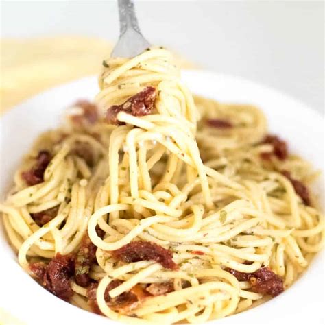 Vegan Carbonara | dairy free + Italian dinner | kiipfit.com