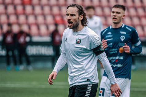 Kryss i genrepet mot IK Sirius ÖSK Fotboll