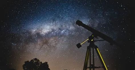 EFEMÉRIDES MUNDIALES Día Mundial de la Astronomía y Día Mundial del