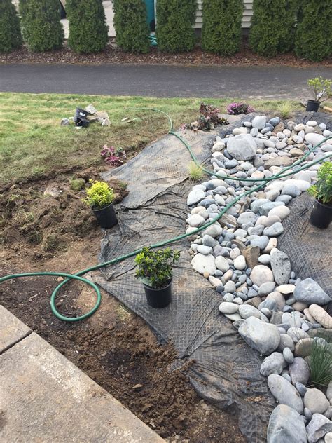 20 Dry Creek Bed Landscaping Ideas The Urban Decor