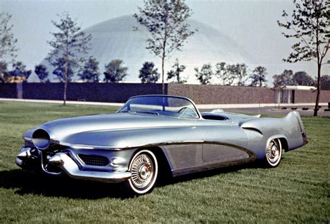 A Detailed Look Back At The 1951 GM LeSabre Concept Car