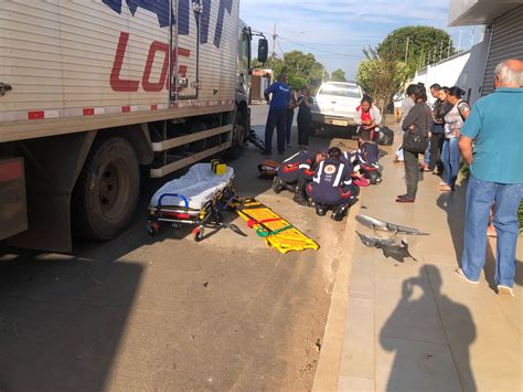 Patos De Minas Caminh O Avan A Parada Obrigat Ria E Deixa