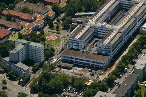 Luftbild Berlin Baustelle für einen Erweiterungs Neubau auf dem