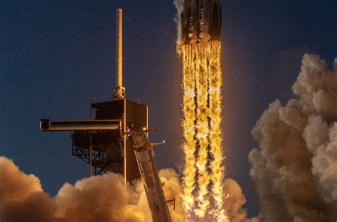 Video Countdown To History Falcon Heavy Soars With Arabsat 6a