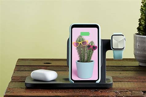 Гаджет для одновременной беспроводной зарядки iPhone, Apple Watch и ...