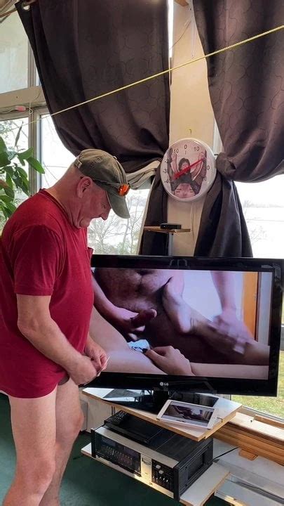 Horny Couples Bonnie And Clyde Ask For A Cumm Tribute Gay Amateur Amateur Porn XHamster