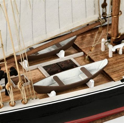 Bluenose Model Ship Kit Fishing Schooner 1921 Amati 1477