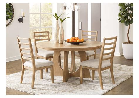 Rencott Dining Table And 4 Chairs