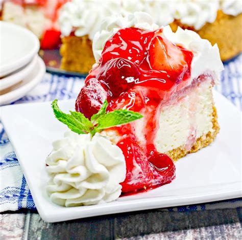 ULTIMATE STRAWBERRY CHEESECAKE - Baking Beauty