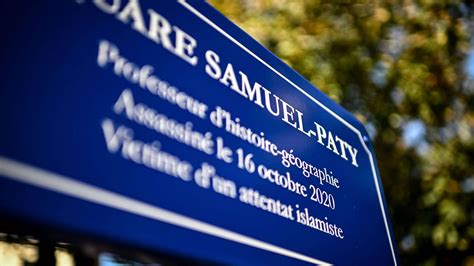 Assassinat de Samuel Paty quatre ans après Les têtes soigneusement