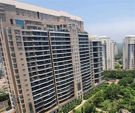 DLF Magnolias Gurgaon Golf Facing Ultra Luxury Apartments