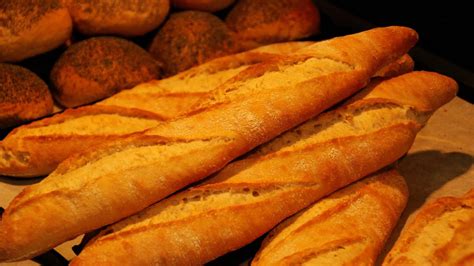 Les Pains Et Les Baguettes