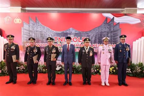 Sudah Mendapat Tanda Kehormatan Bintang Militer Utama Pengamat