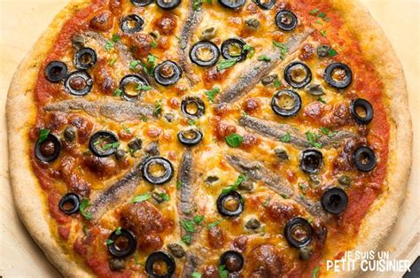 Recette de pizza aux anchois olives noires et câpres pizza à la