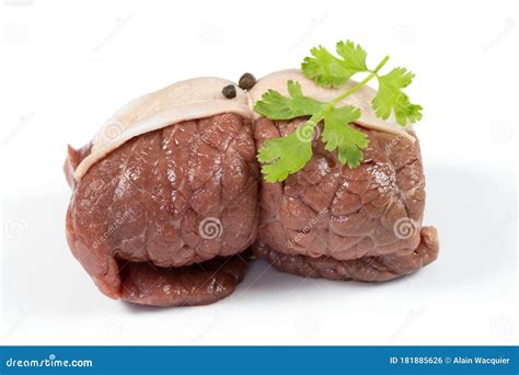 Paupiette De Carne Crua Em Fundo Branco Foto De Stock Imagem De