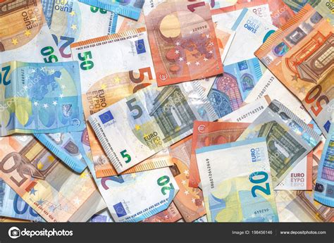 Fondo De Billetes En Euros Foto De Stock Bennymarty