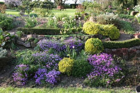 Hanggärten geschickt anlegen Garten Garten am hang Bepflanzung