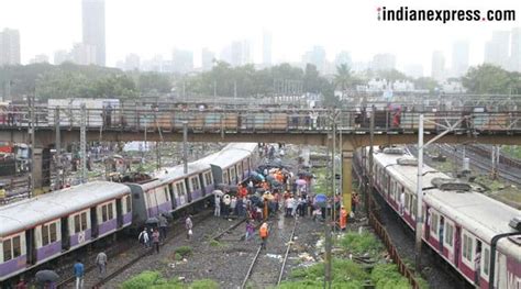 Mumbai Four Coaches Of Andheri Cst Harbour Line Train Derail At Mahim