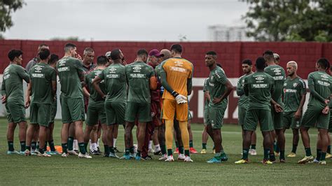 De olho no clássico Fluminense volta aos treinos na tarde desta terça