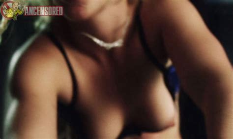 Naked Kim Poirier In Dawn Of The Dead