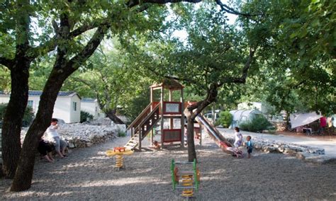 Camping Le Ranc Davaine in Saint Alban Auriolles Auvergne Rhône Alpes