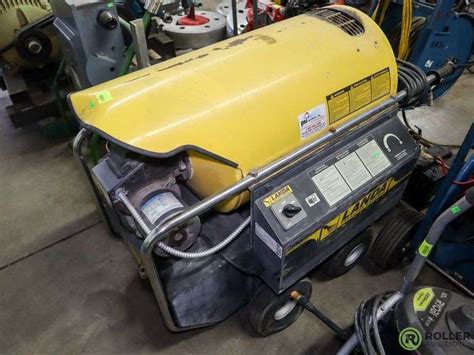 Landa Hot2 1500 Electric Hot Water Pressure Washer 1500 PSI Single