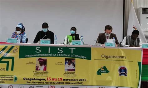 Symposium International Sur La Science Et La Technologie Les