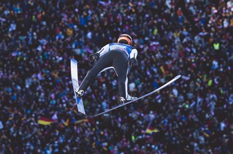 Vierschanzentournee Jan Hörl gewinnt in Innsbruck Kobayashi vor