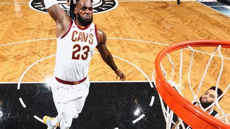 LeBron James Cetak Triple Double Cavaliers Tetap Kalah NBA Bola