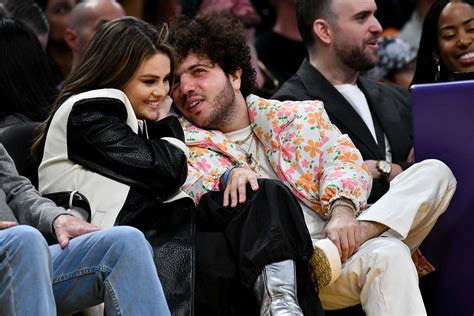 Selena Gomez And Benny Blanco Cozy Up On Courtside Date At Lakers Game